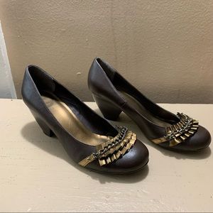 G by Guess • brown wedges